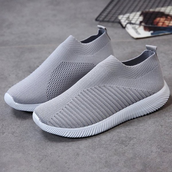 Large Size Women Mesh Outdoor Slip On Sneakers 